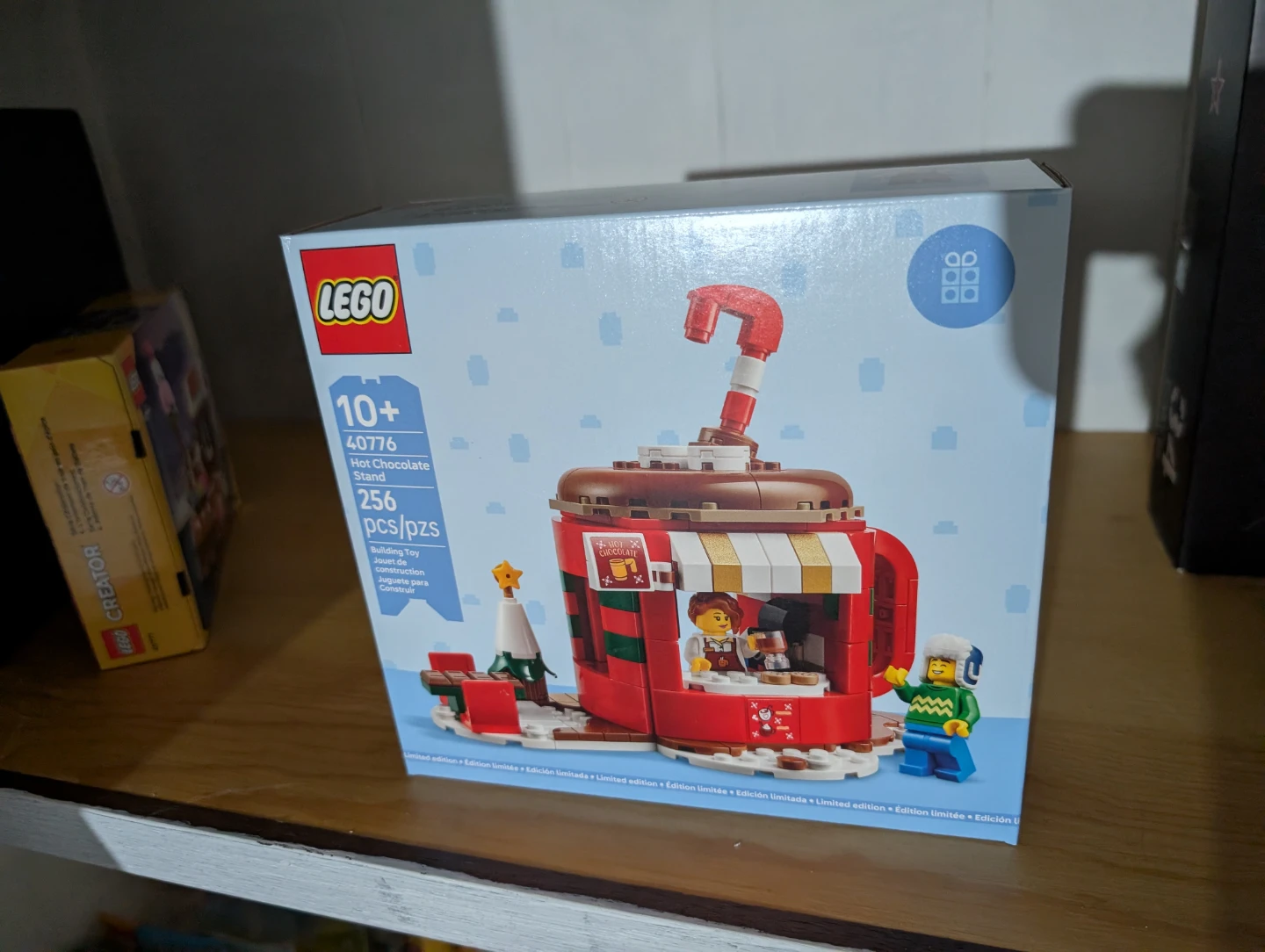 BNIB LEGO Hot Chocolate Stand FACTORY SEALED