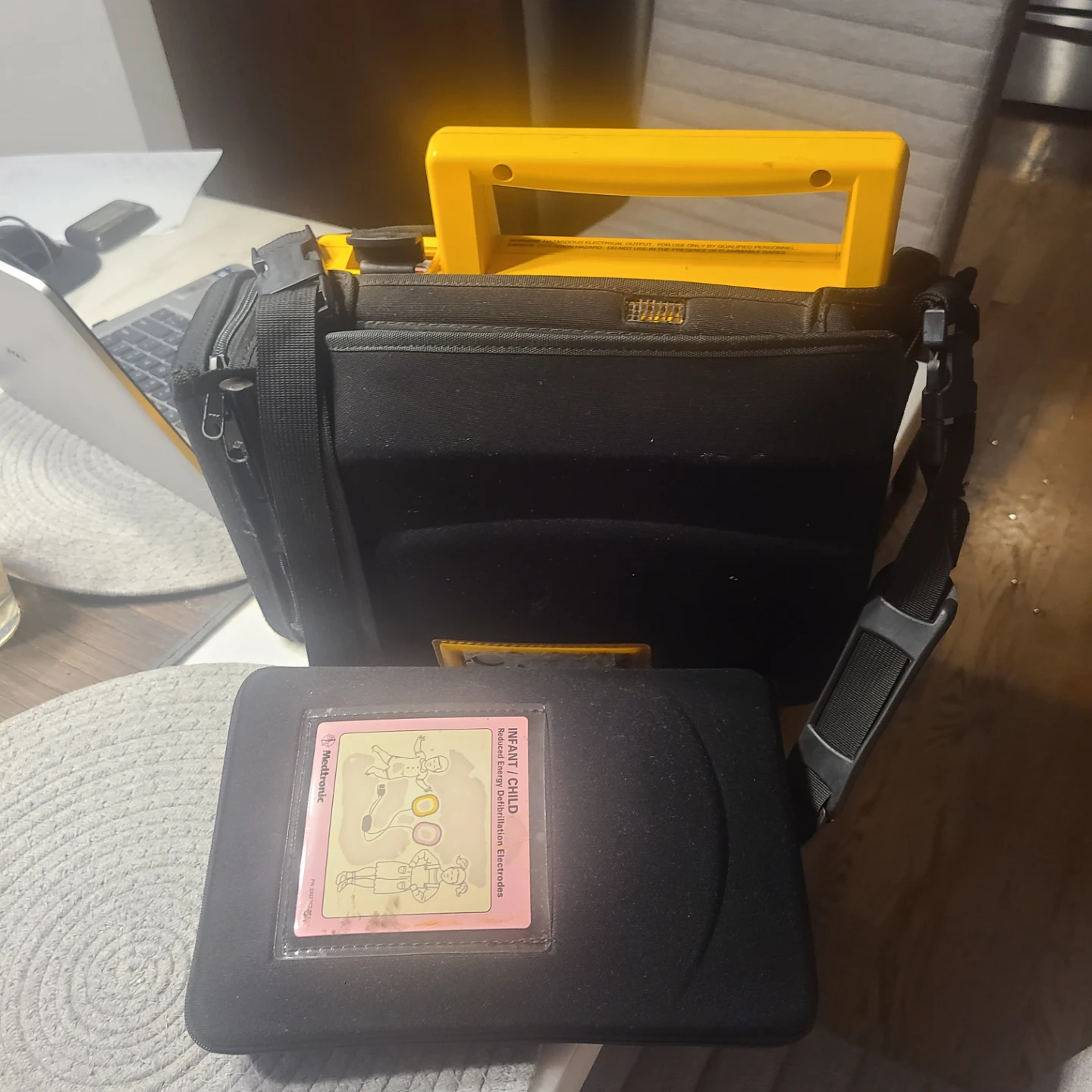 Physio-Control LIFEPAK 500 AED (Needs New Battery) - photo 2
