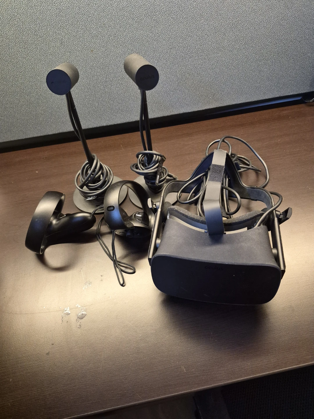 Oculus Rift VR Headset with Controllers and Sensors