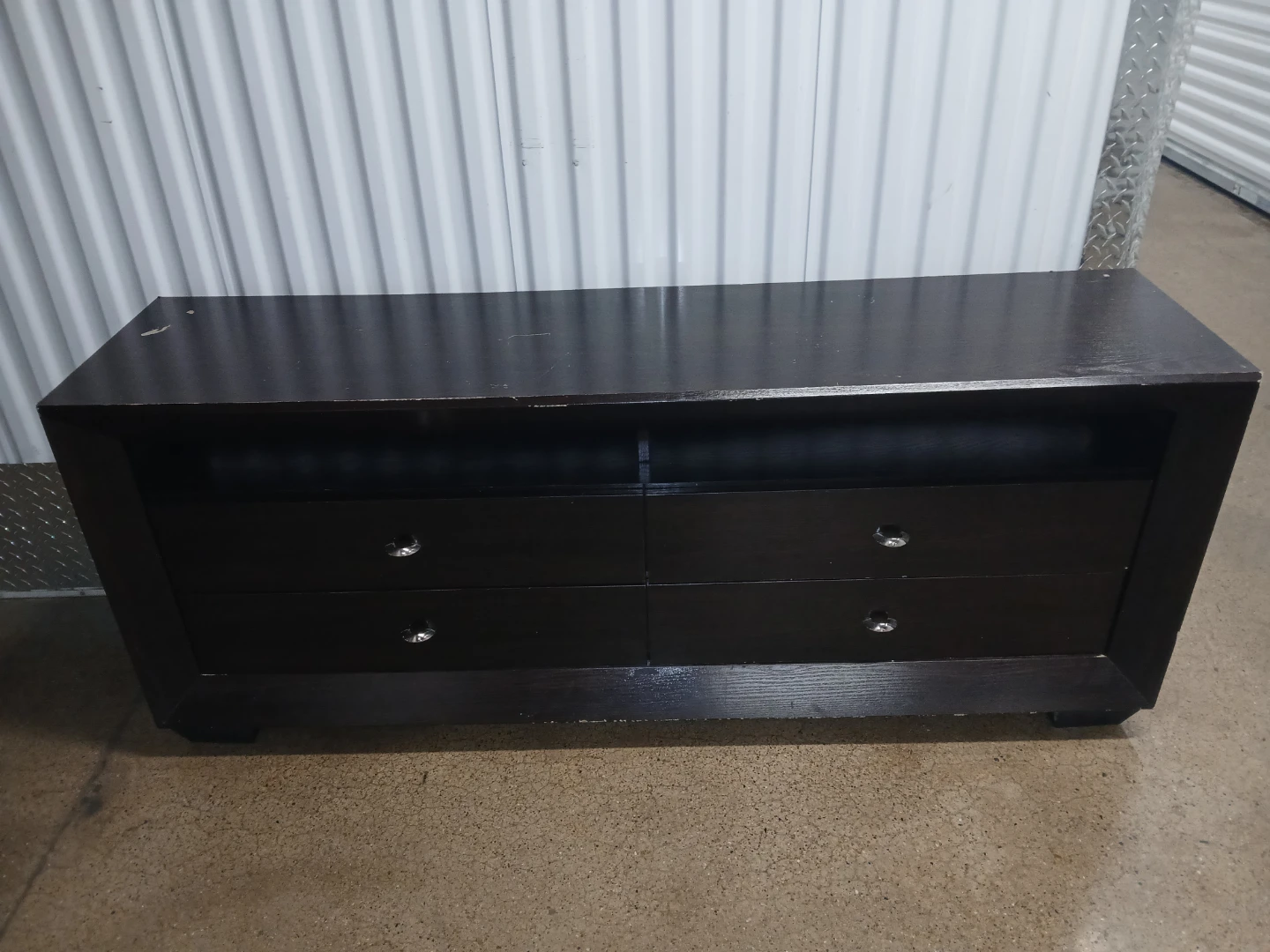 Short dresser or tv stand - photo 2