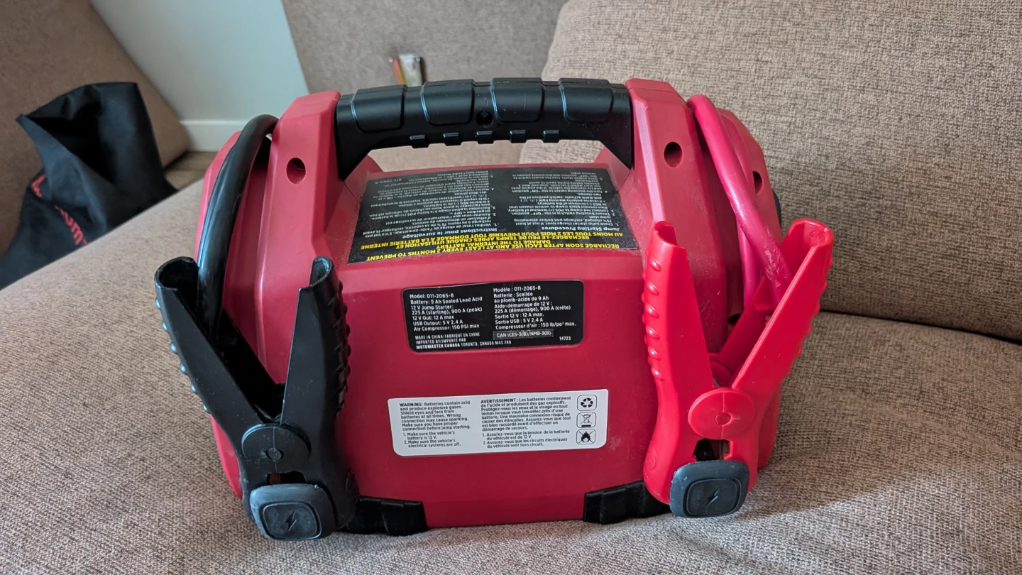 Motomaster Booster Pack with Air Compressor 900A - photo 2