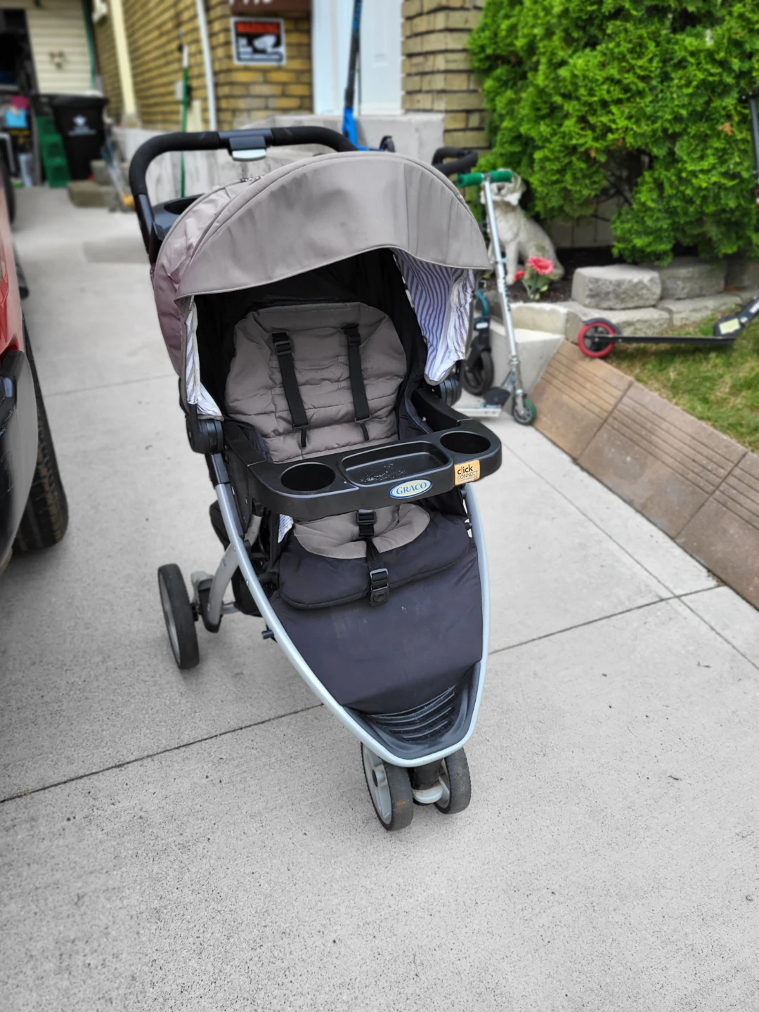 Graco 3 wheel folding Stroller