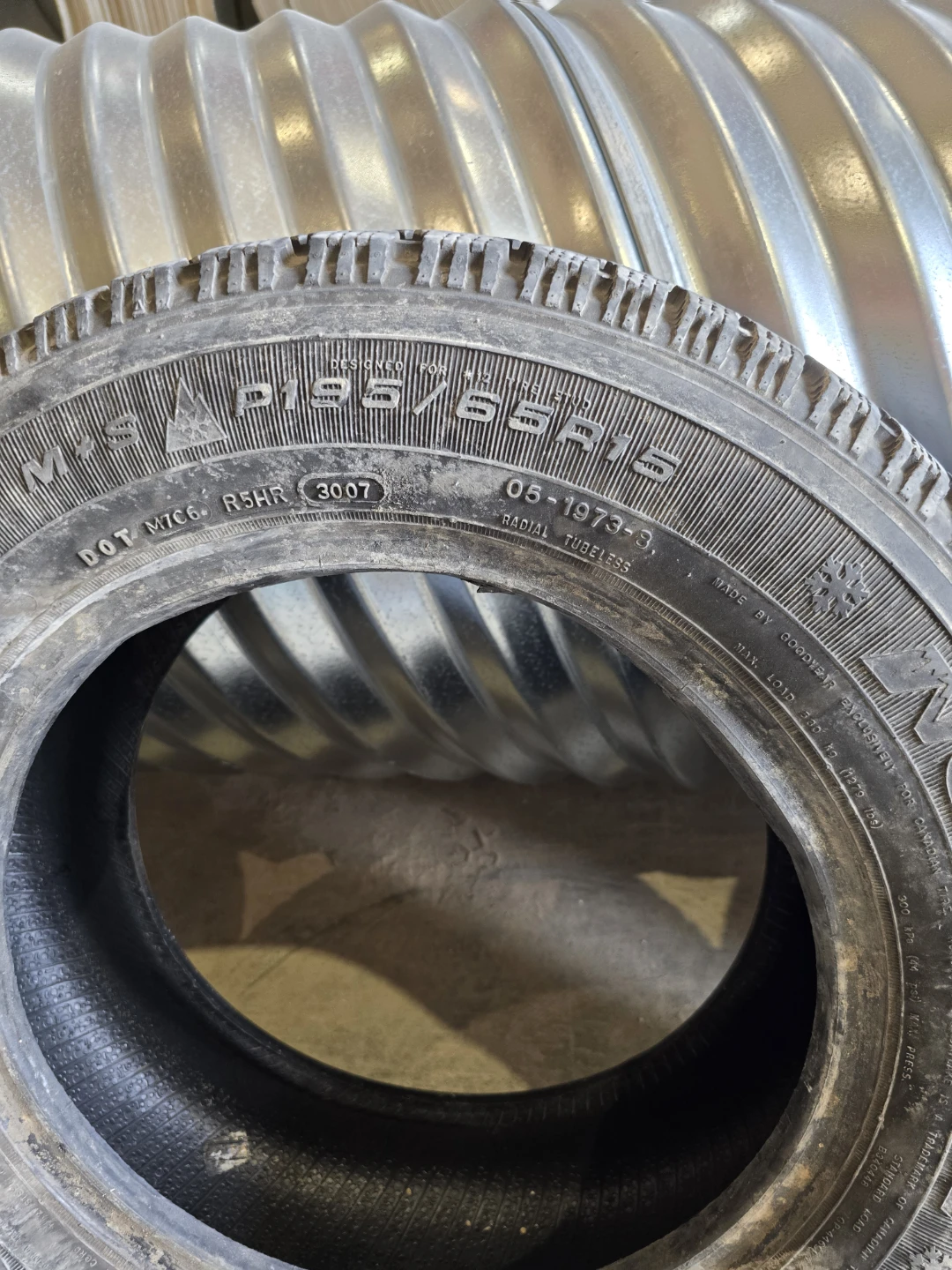 GOODYEAR Tire Set - P195/65R15 - photo 4