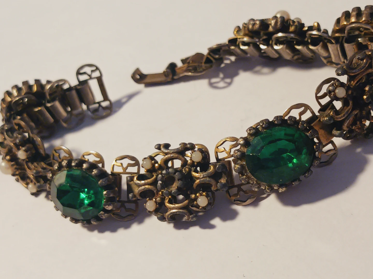 Vintage Emerald Cabochons and Pearl Bracelet - photo 4