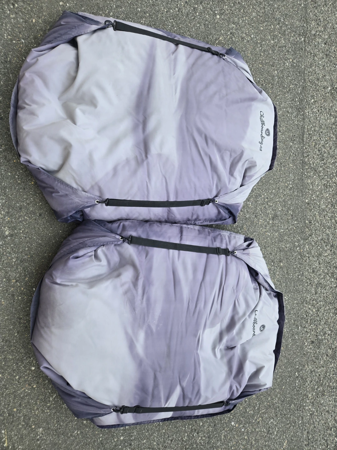 4 Floating beanbag loungers