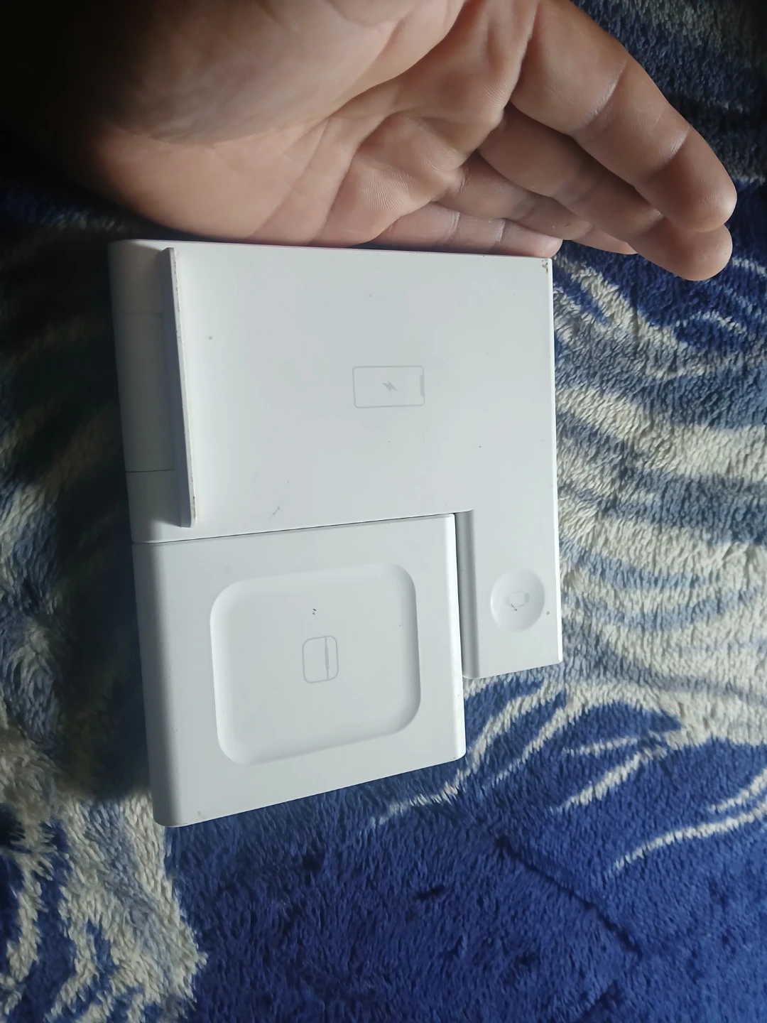 White Charging Stand