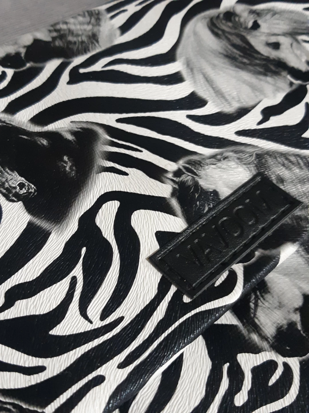 Vavoom Zebra and Horse Print Shoulder Bag - photo 3