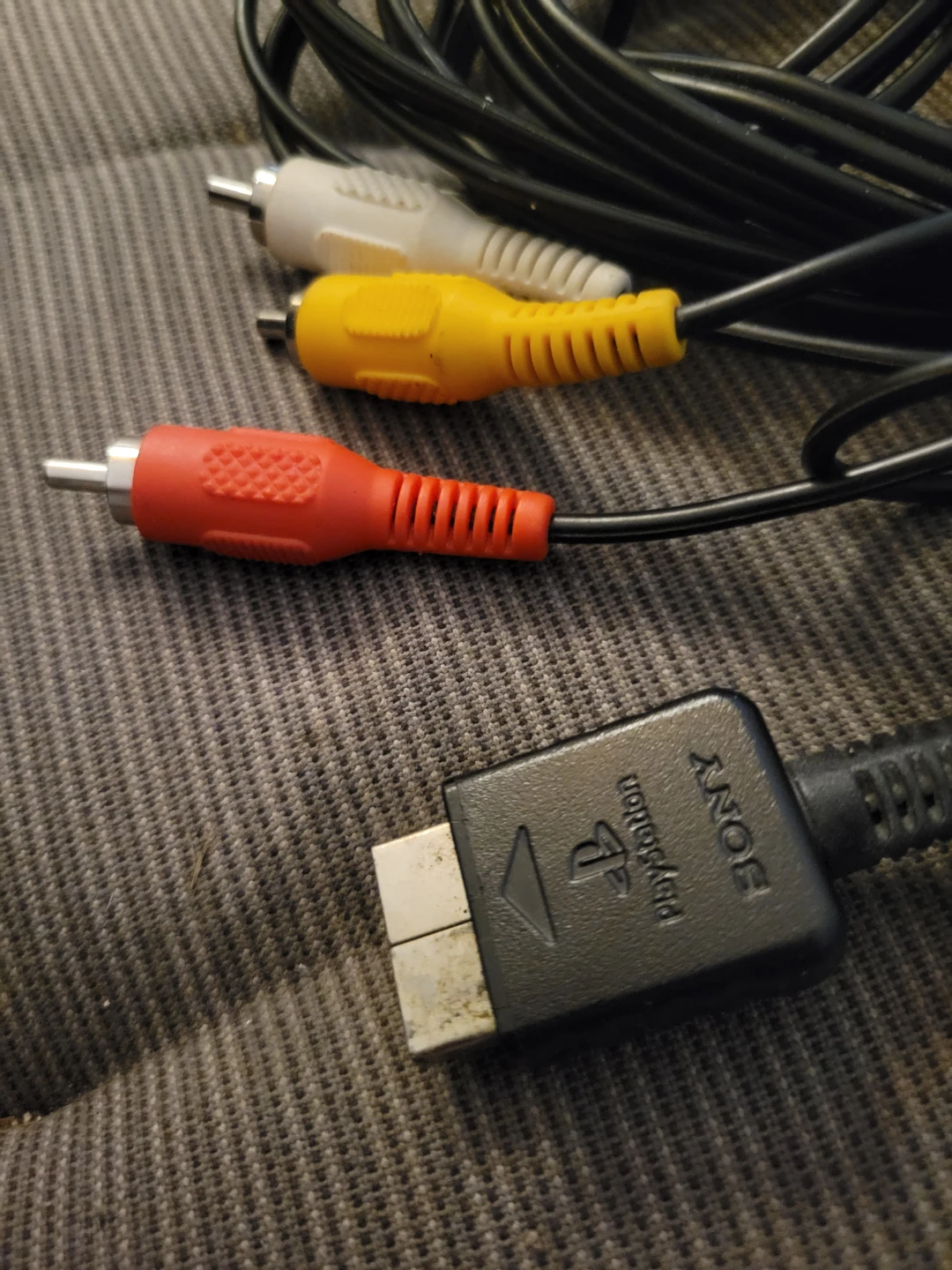 Sony PlayStation AV Cable - photo 2