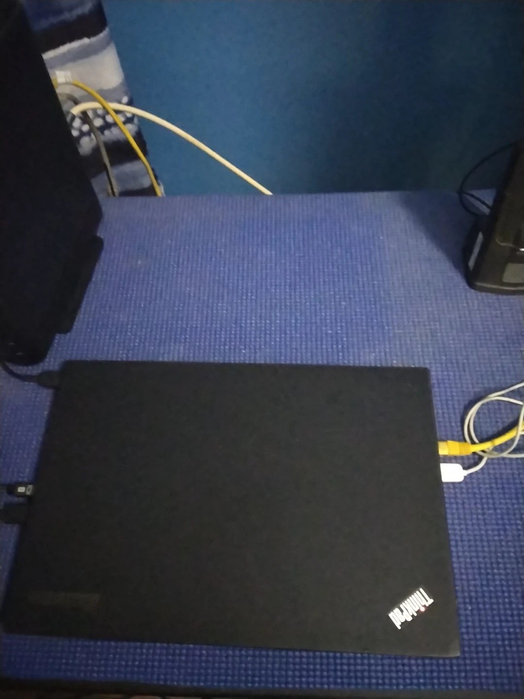Black Lenovo ThinkPad Laptop - photo 2