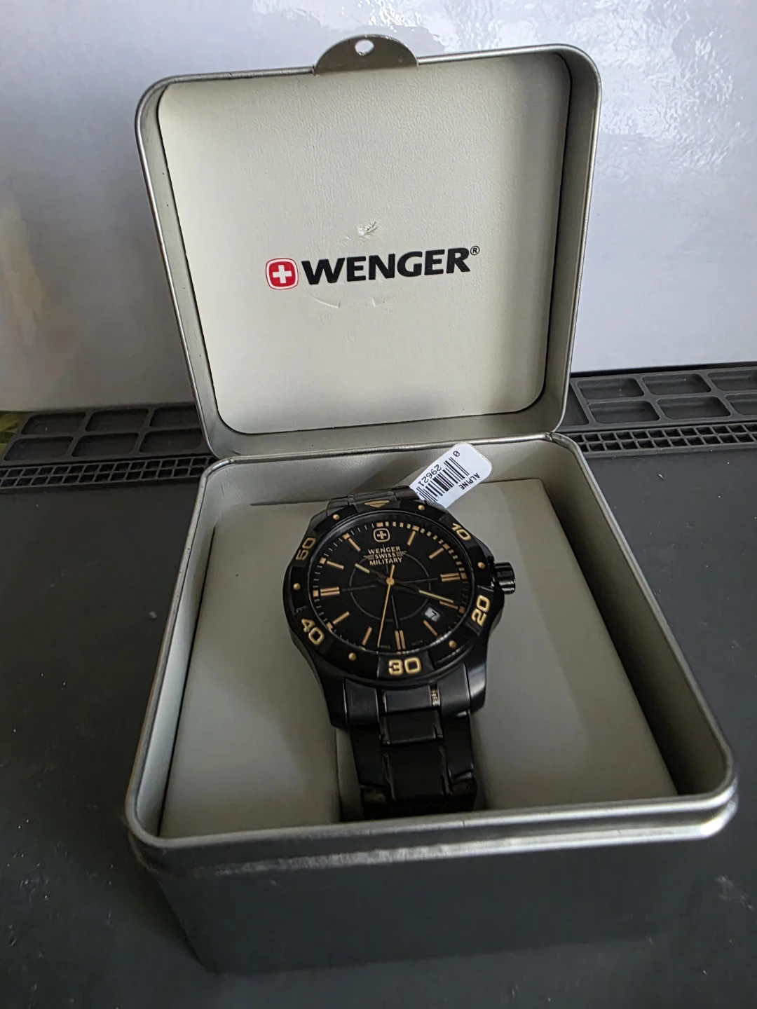 New Wenger Swiss Military Men's Black PVD Swiss Quartz Date 44mm