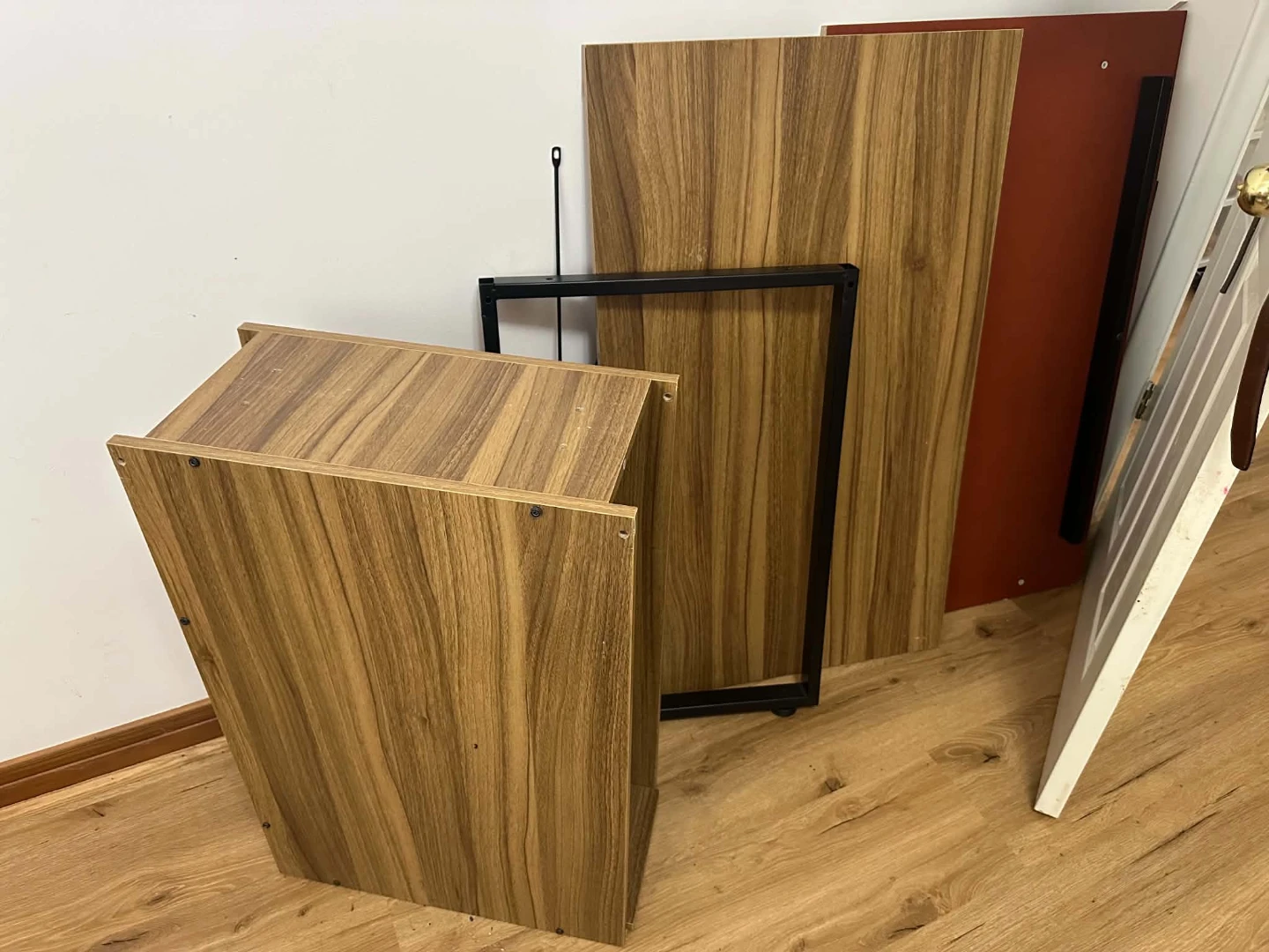 Wooden computer desk with metal legs - photo 4