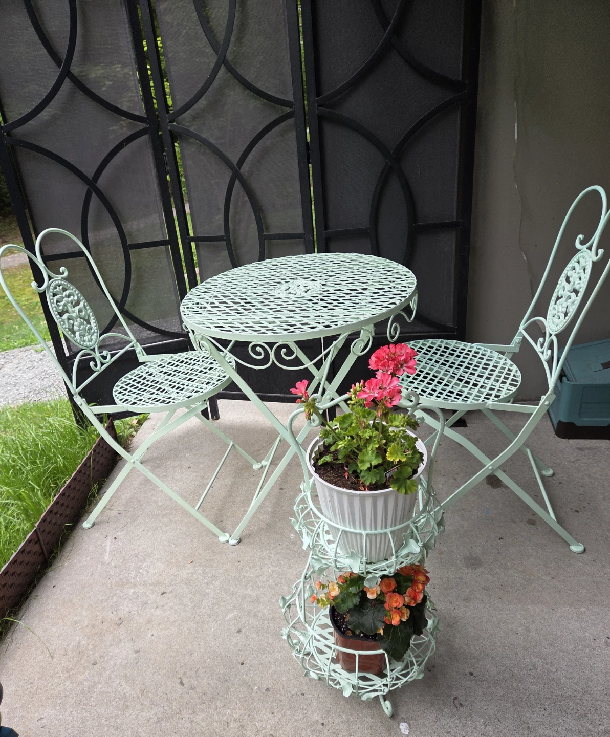 Elegant Mint Green 4pc Folding Iron Bistro Set