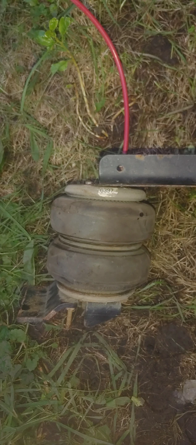 Air bags with air lines - photo 2