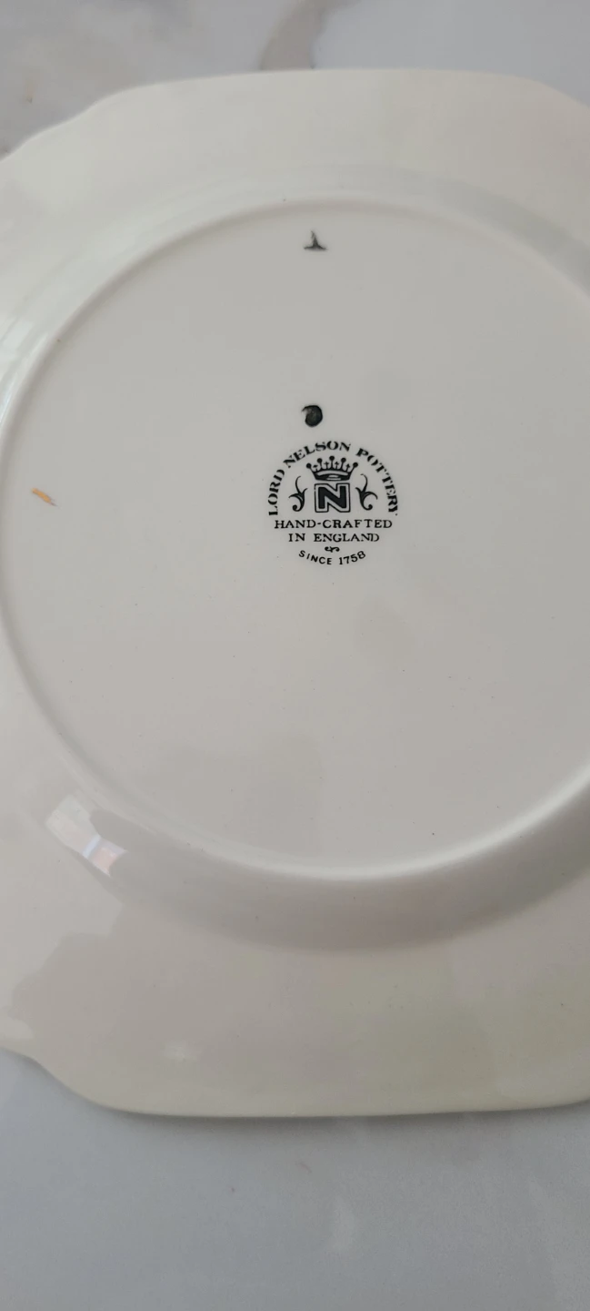 Lord Nelson Pottery 1977 Queen Elizabeth II Plate - photo 3