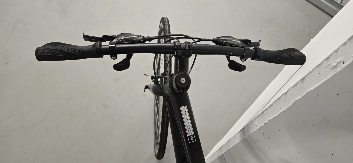 Specialized Sirrus Hybrid Bike - photo 2