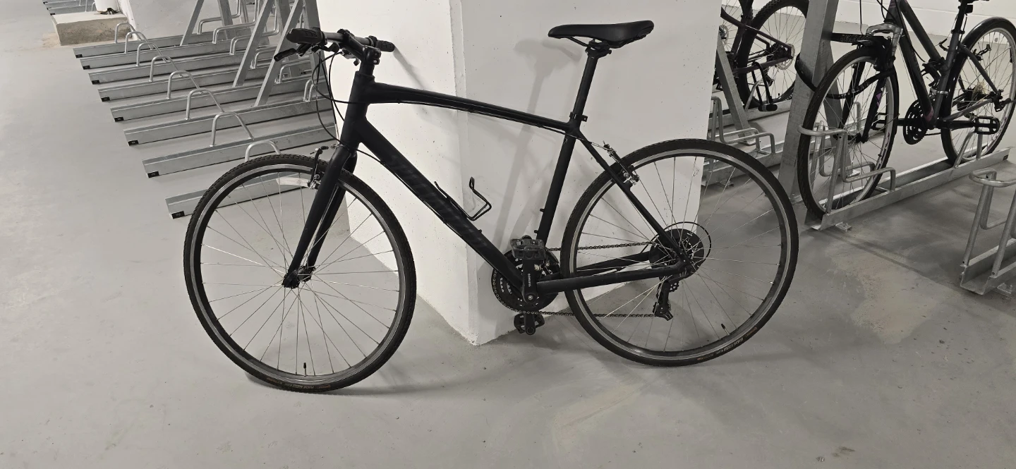 Specialized Sirrus Hybrid Bike - photo 4