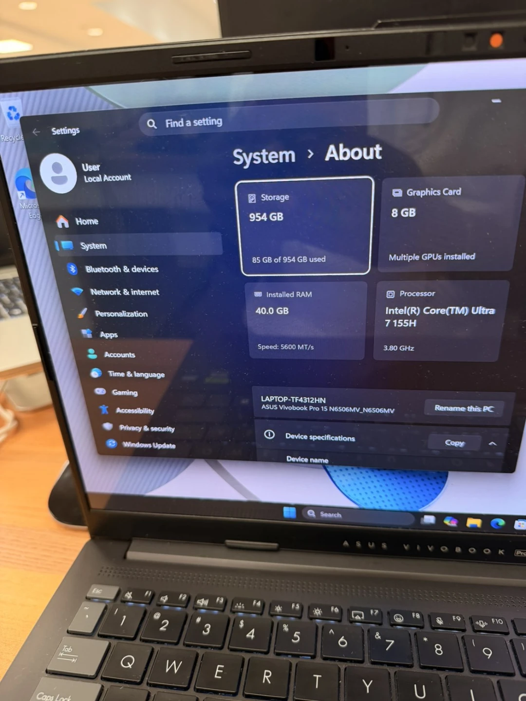 ASUS Vivibook Pro 15 OLED - Core Ultra 7, RYX 4060, 40GB RAM