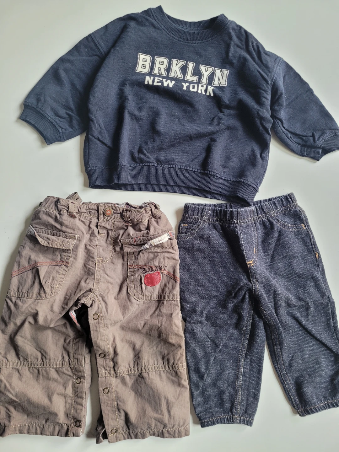 9 months Boys' Clothes Bundle - 2 Sweaters & 4 Pants - photo 3