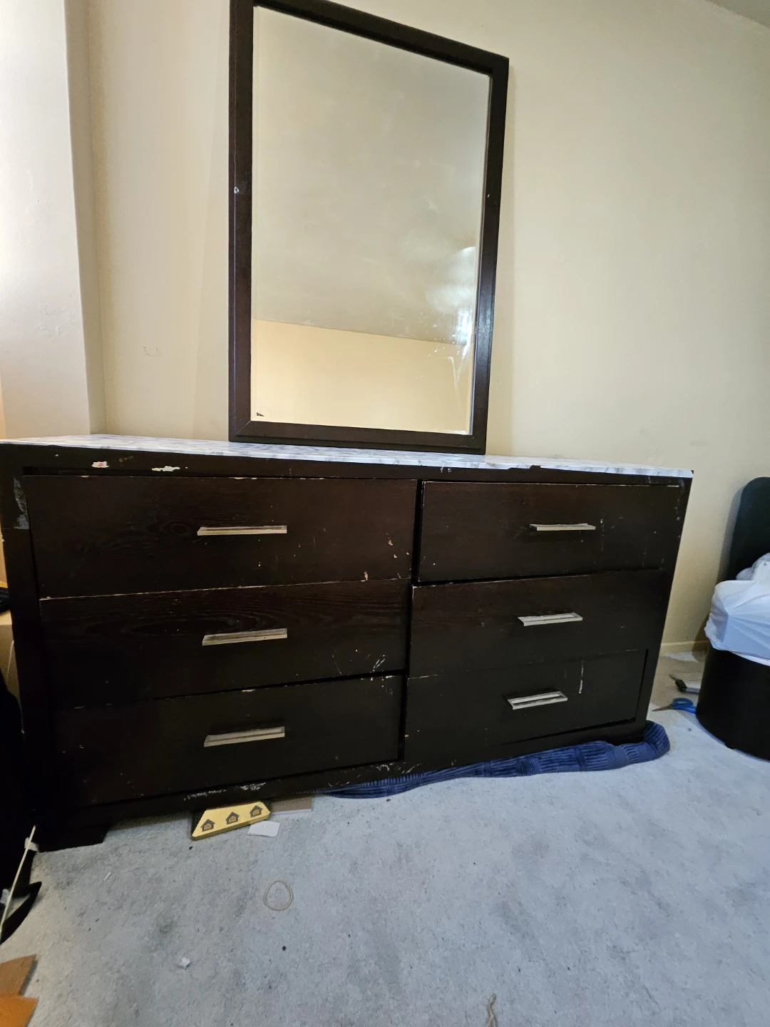 Dark brown Wood Dresser with Detachable Mirror