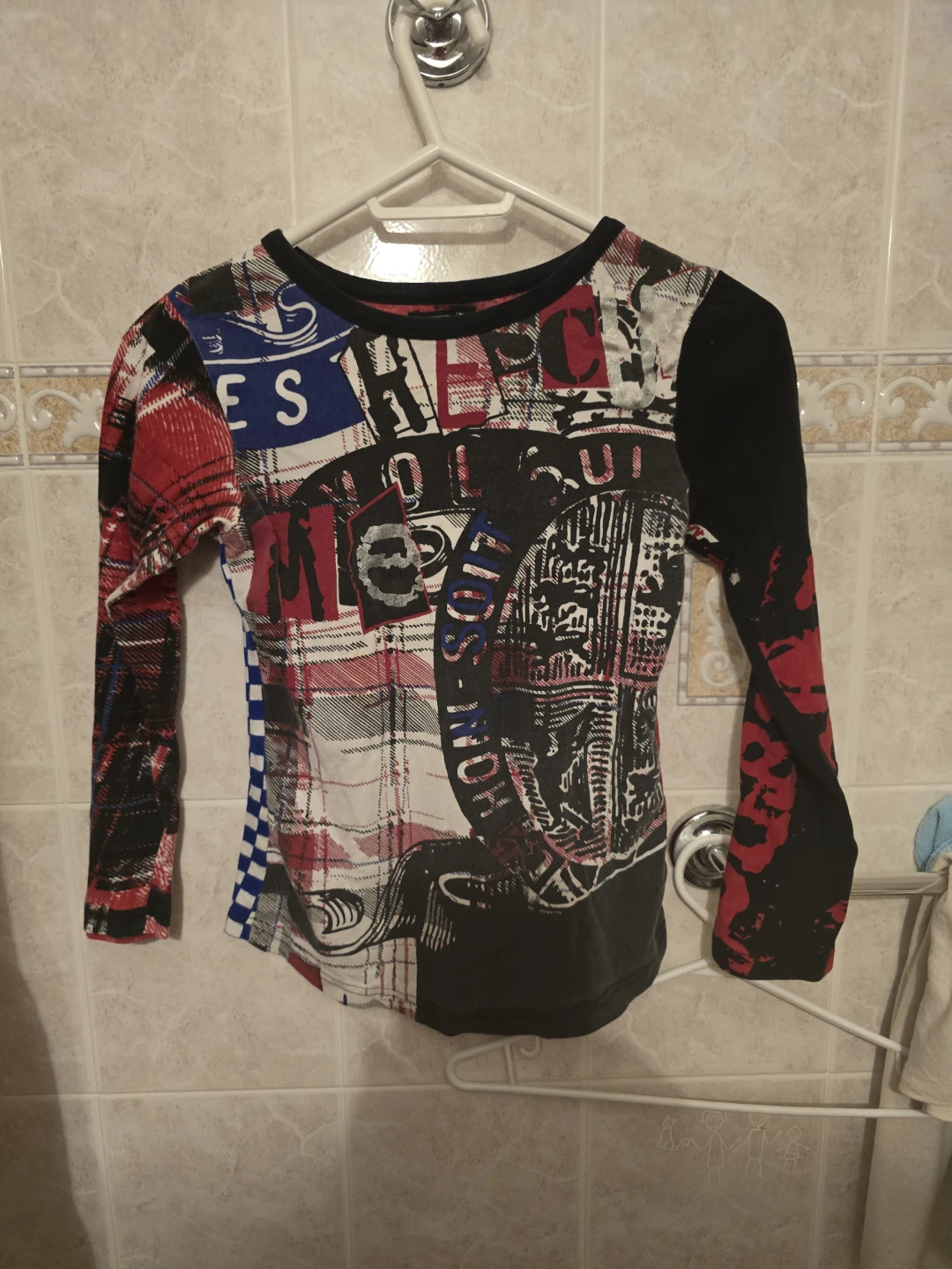 Vintage ZARA  Long Sleeve Graphic Shirt size Small
