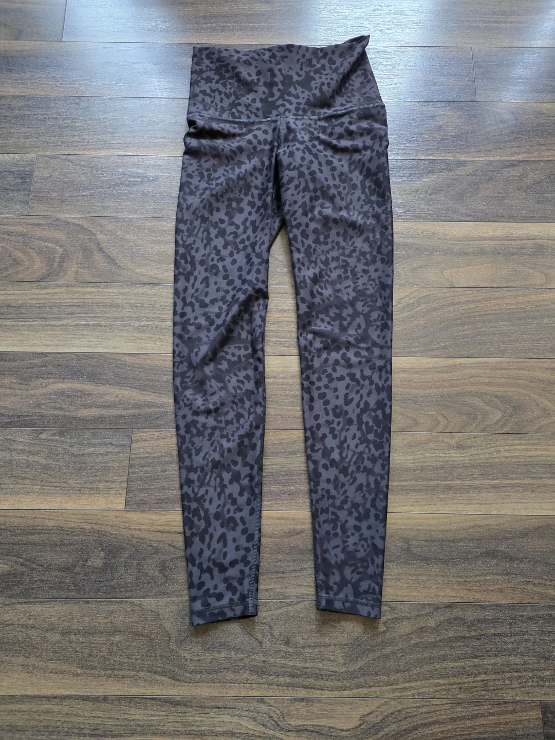 Ladies Size Small T-Shirt & Size Small Bottoms - photo 5