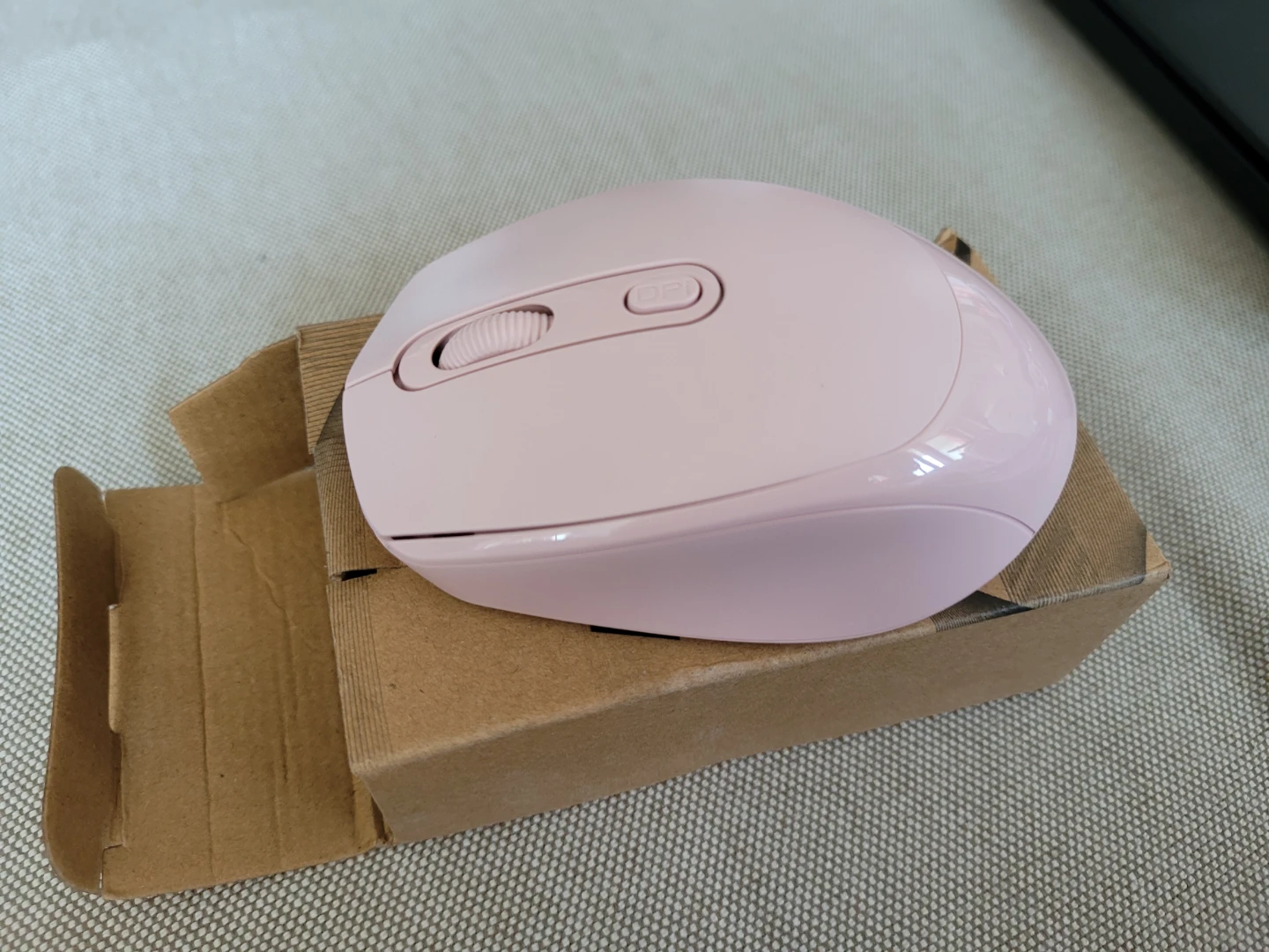 Pink Wireless Computer Mouse