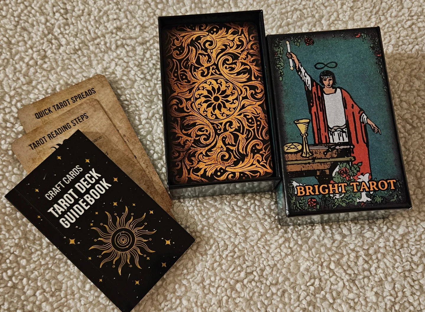 Tarot cards deck with gold edges - photo 2