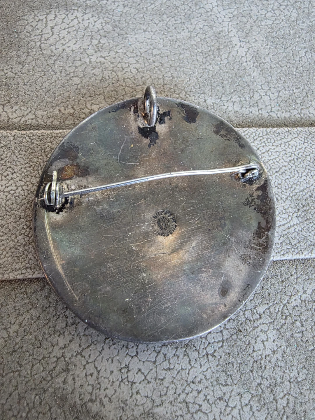 Vintage Silver Tone Round Brooch Pendant with Engraved Design - photo 2