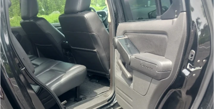Ford Explorer sport trac limited edition showroom clean - photo 4