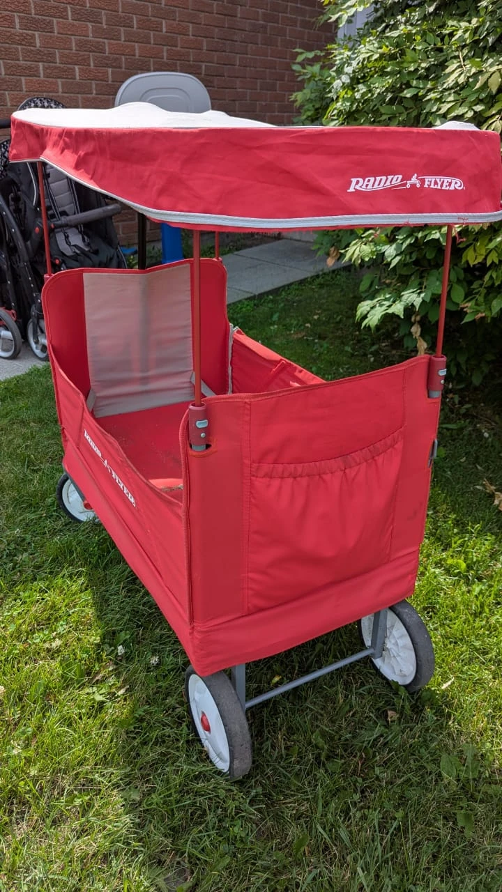 Radio Flyer All-Terrain Wagon with Canopy - photo 2