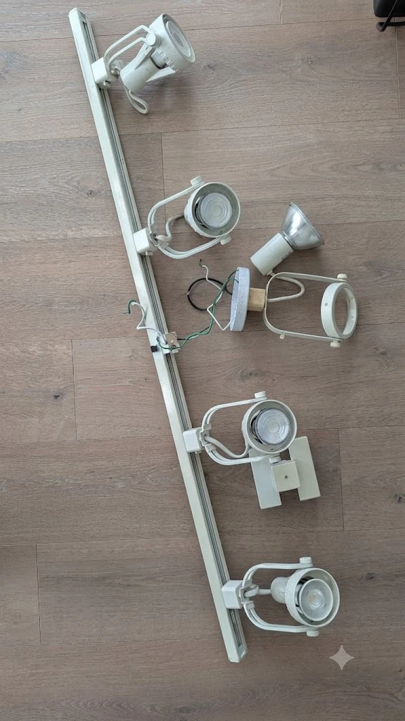 White Track Lighting Fixture with 5 Spotlights