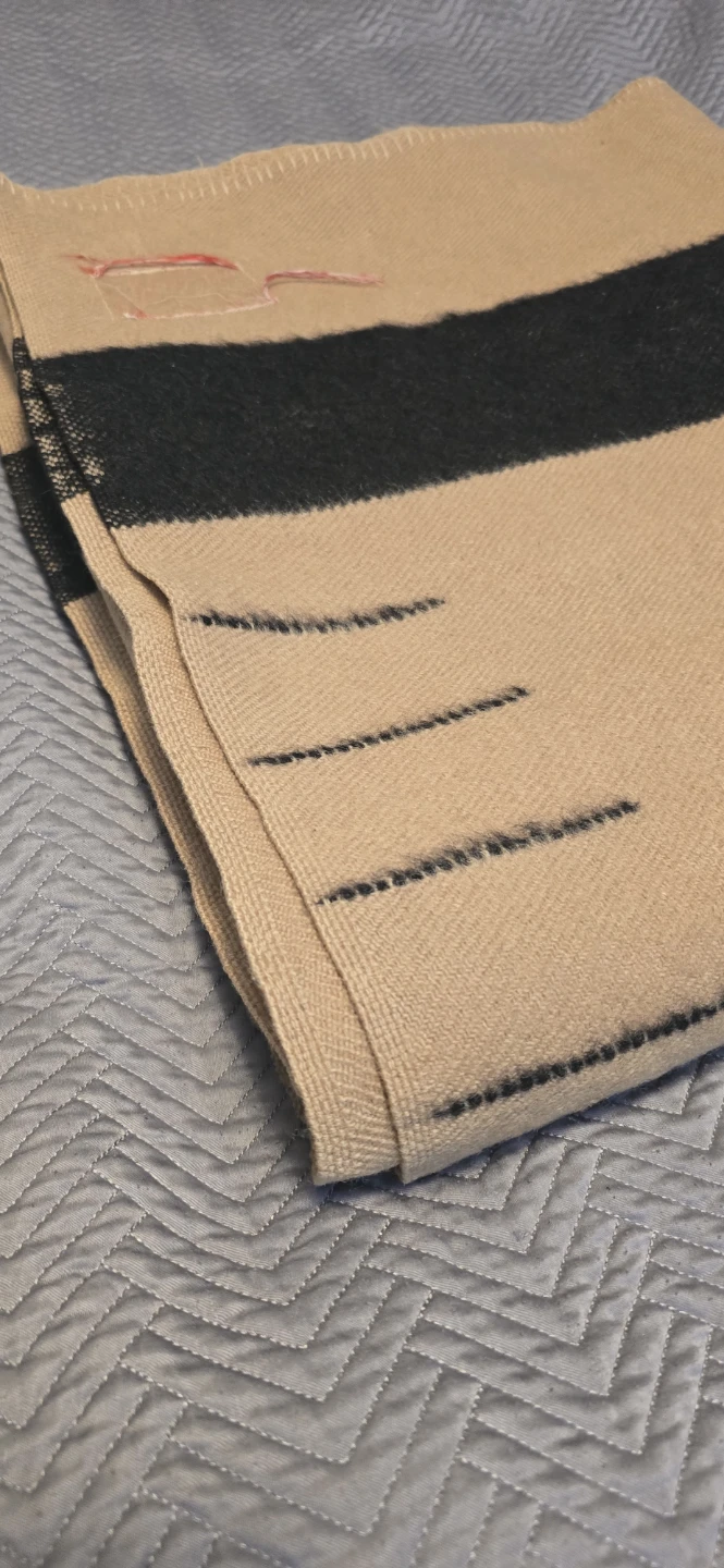 Hudsons Bay Wool Blanket - photo 2