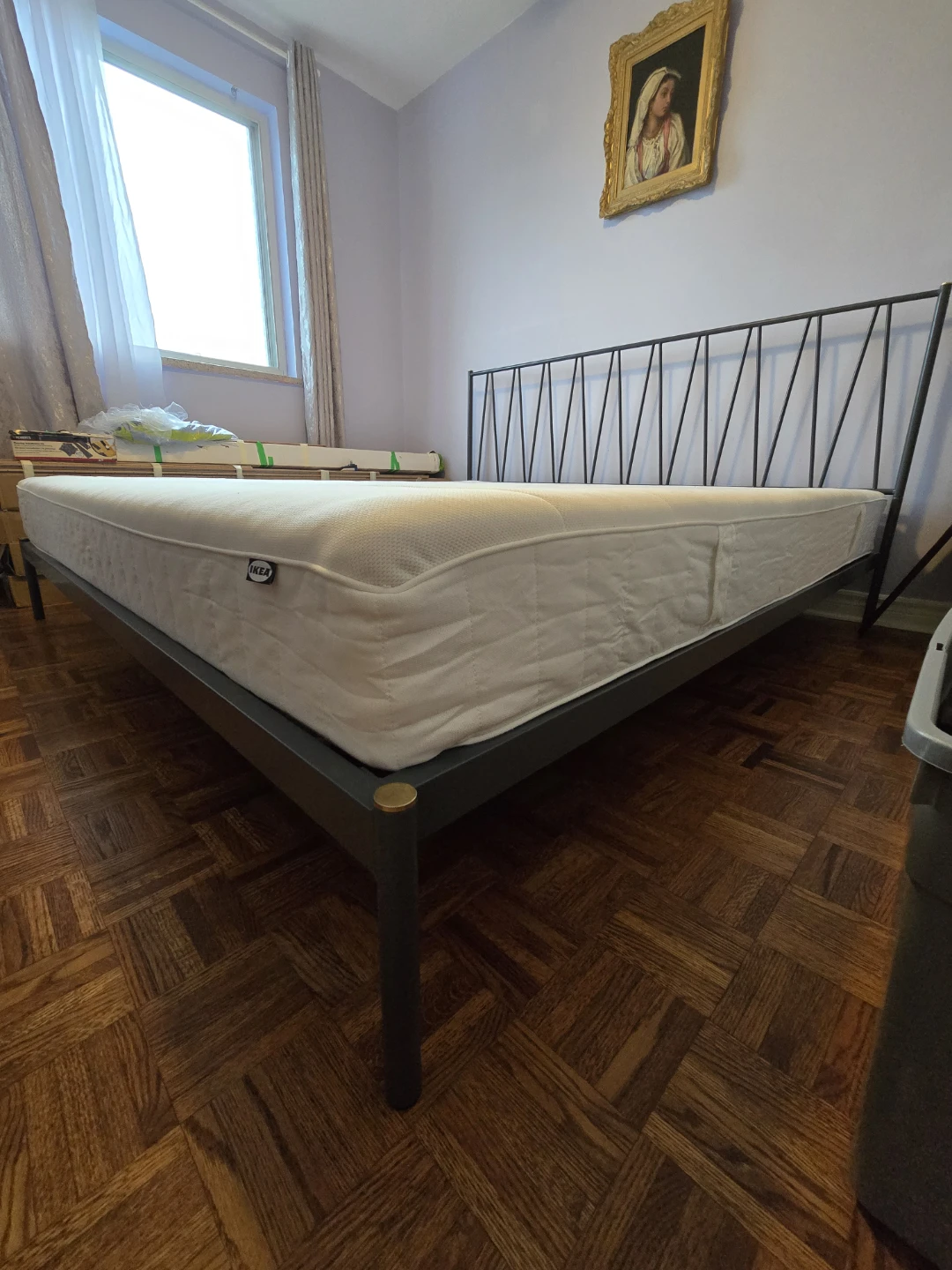 Heavy Duty Modern  King Metal Platform Bed Frame – Like New