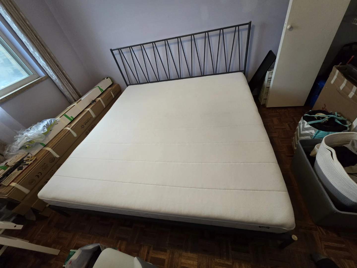 Heavy Duty Modern  King Metal Platform Bed Frame – Like New - photo 3