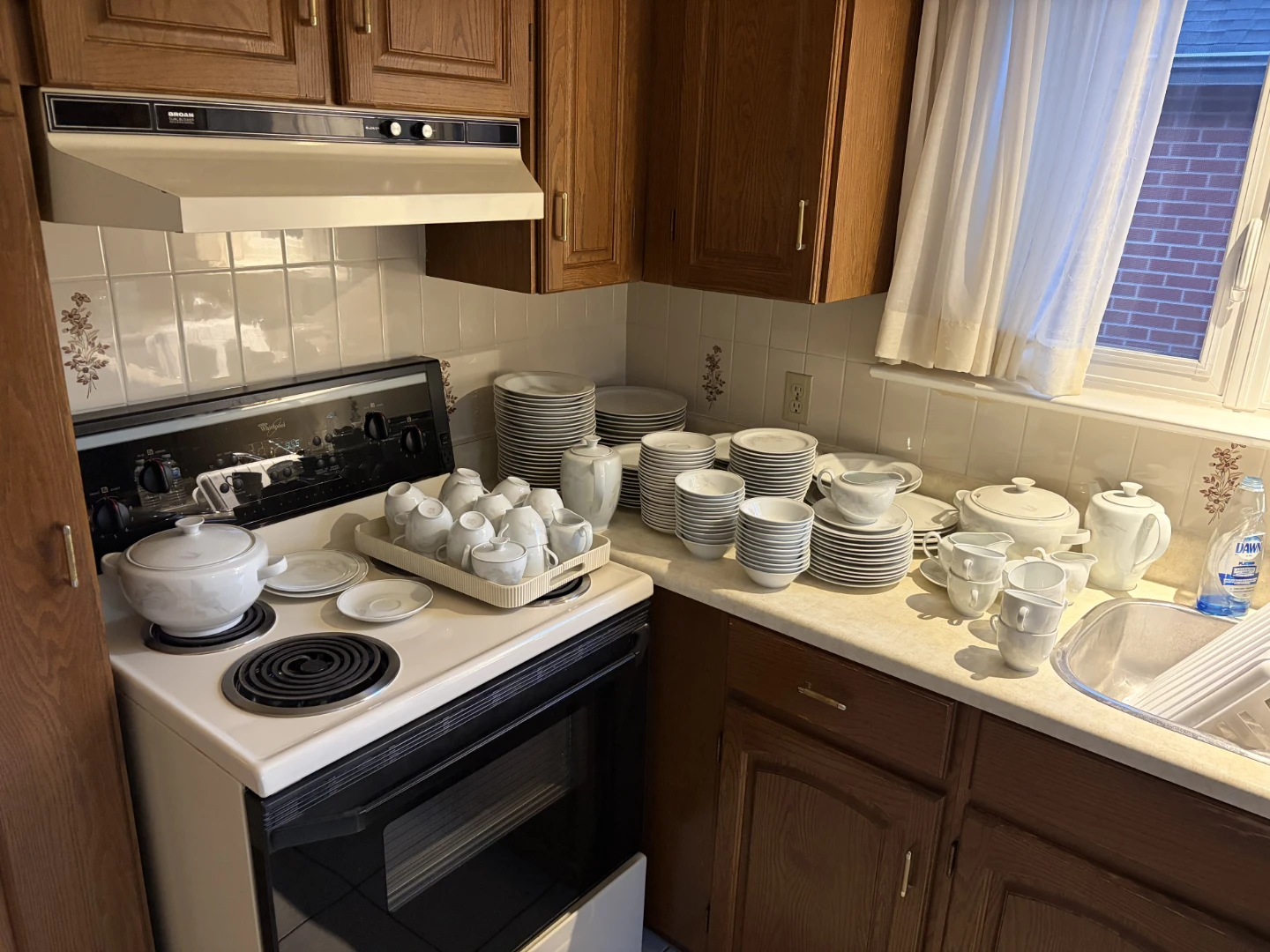 White Porcelain Dinnerware Set