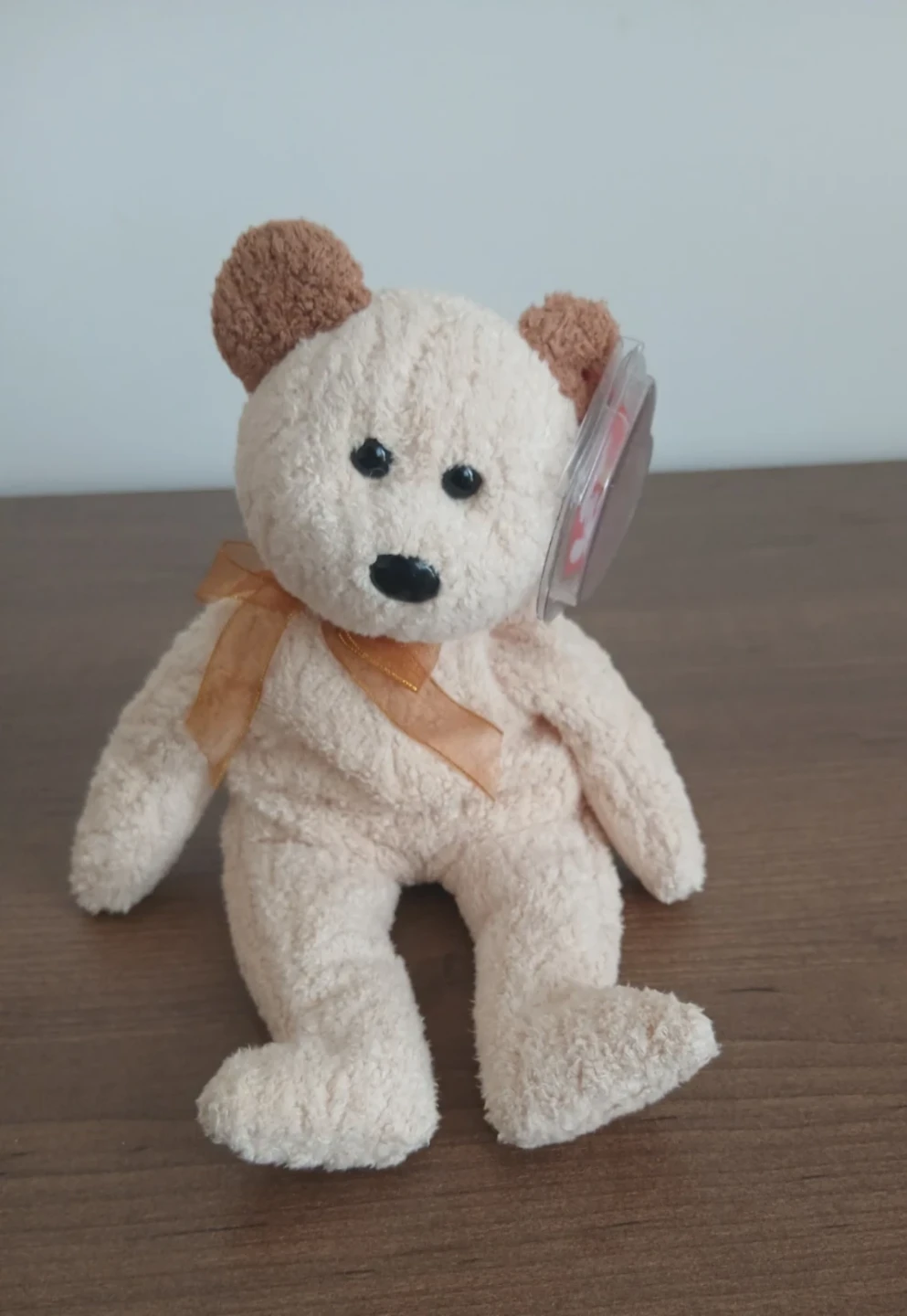 Ty Beanie Baby Bear "Huggy" the Bear