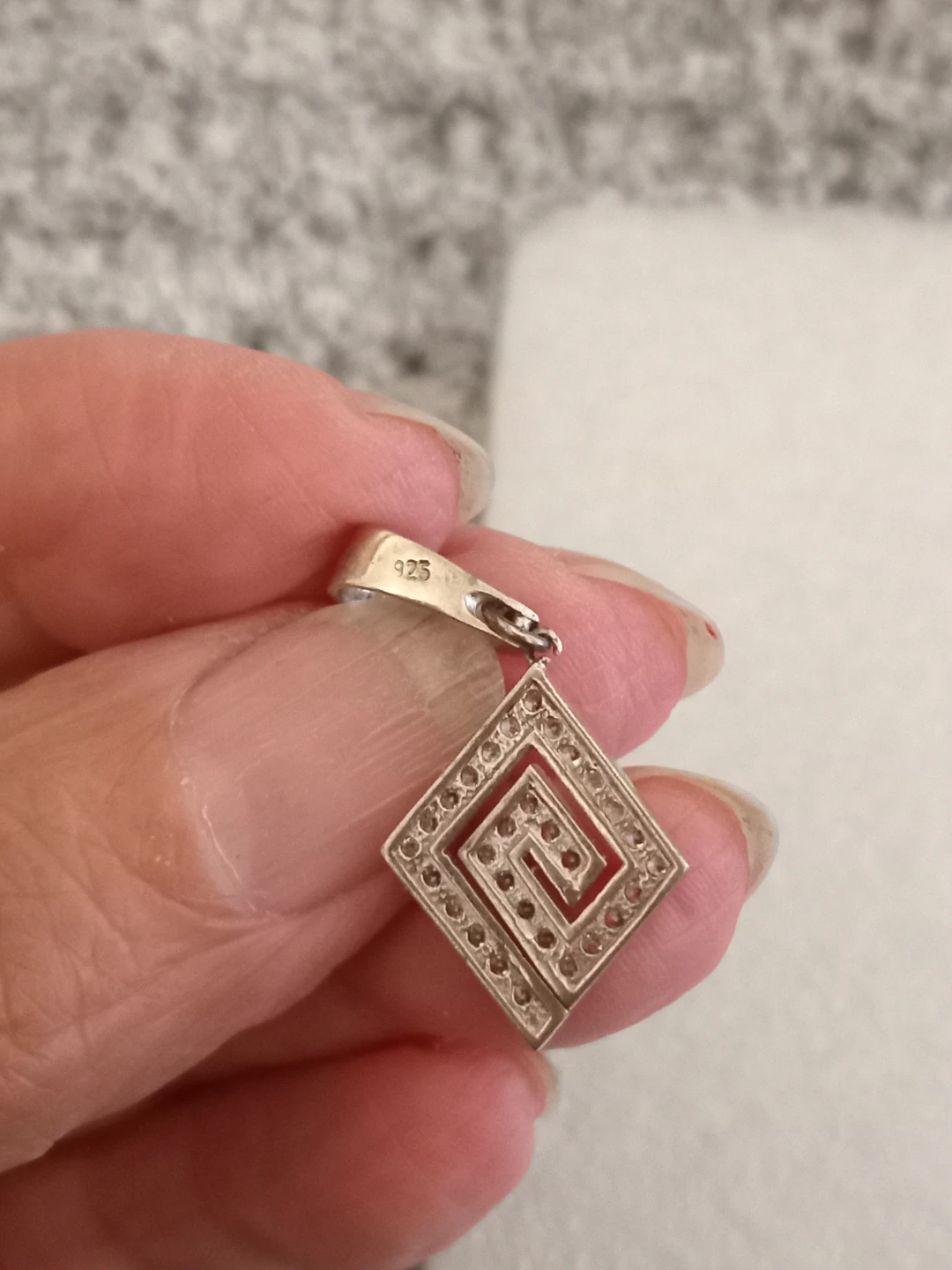 925 Sterling Silver Diamond Pendant - photo 2