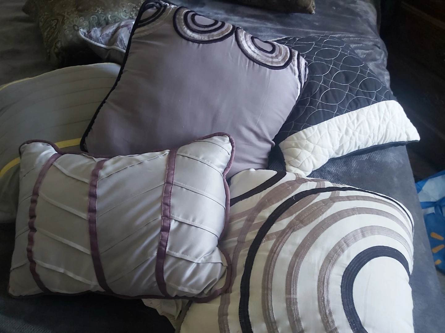 Decorative Throw Pillows - Set of 5 - photo 3