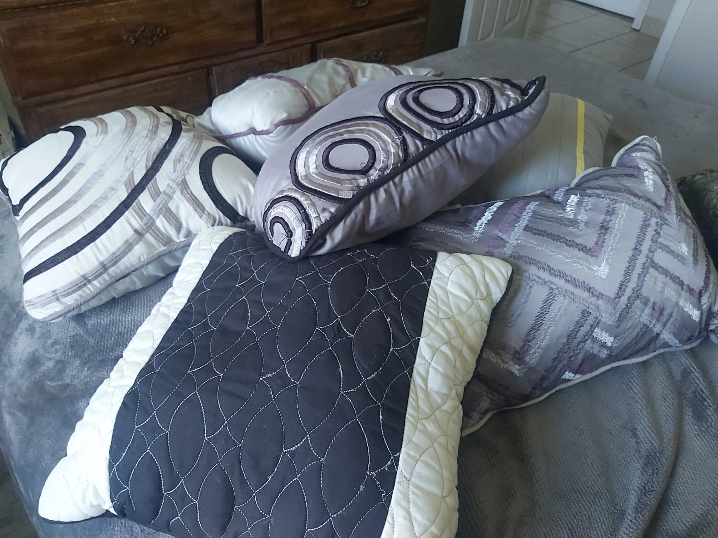 Decorative Throw Pillows - Set of 5 - photo 4