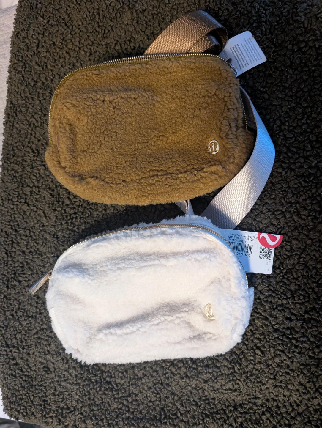 Lululemon Everywhere Belt Bag - Sherpa