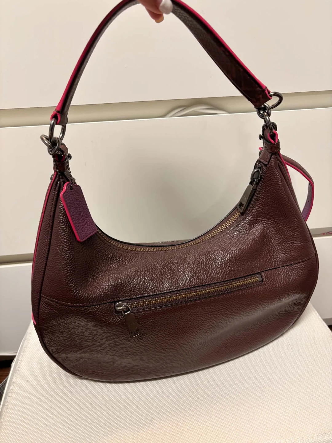 Coach Harley East West Pebble Leather Hobo Oxblood - photo 2