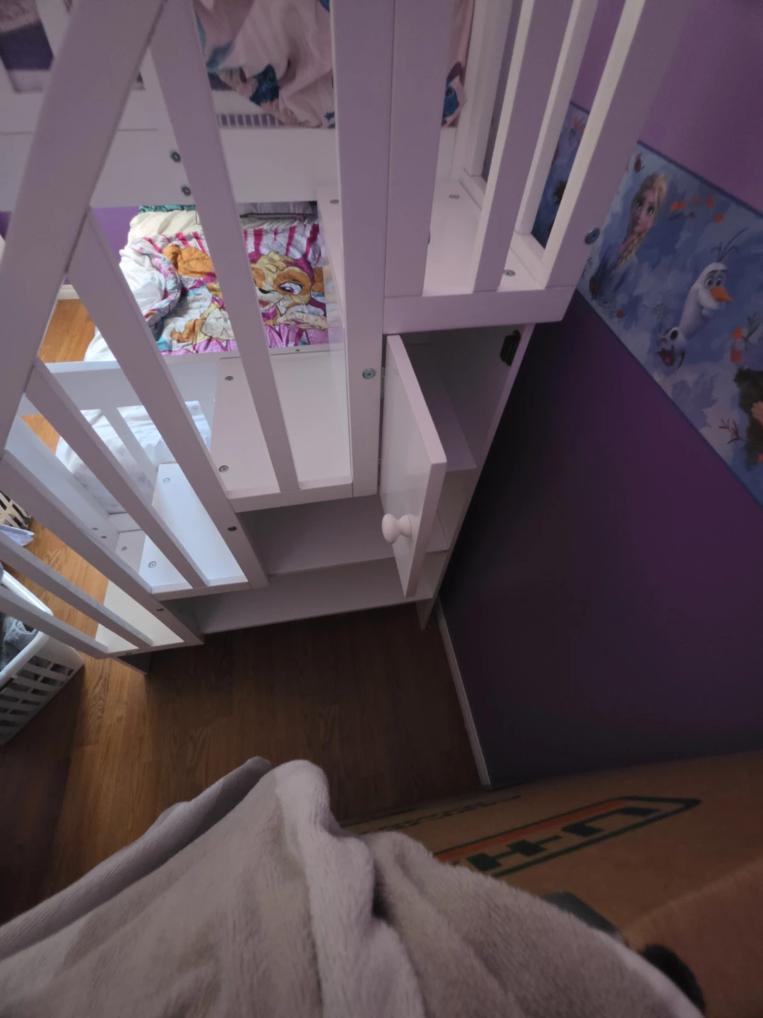 Twin over twin bunk beds - photo 2