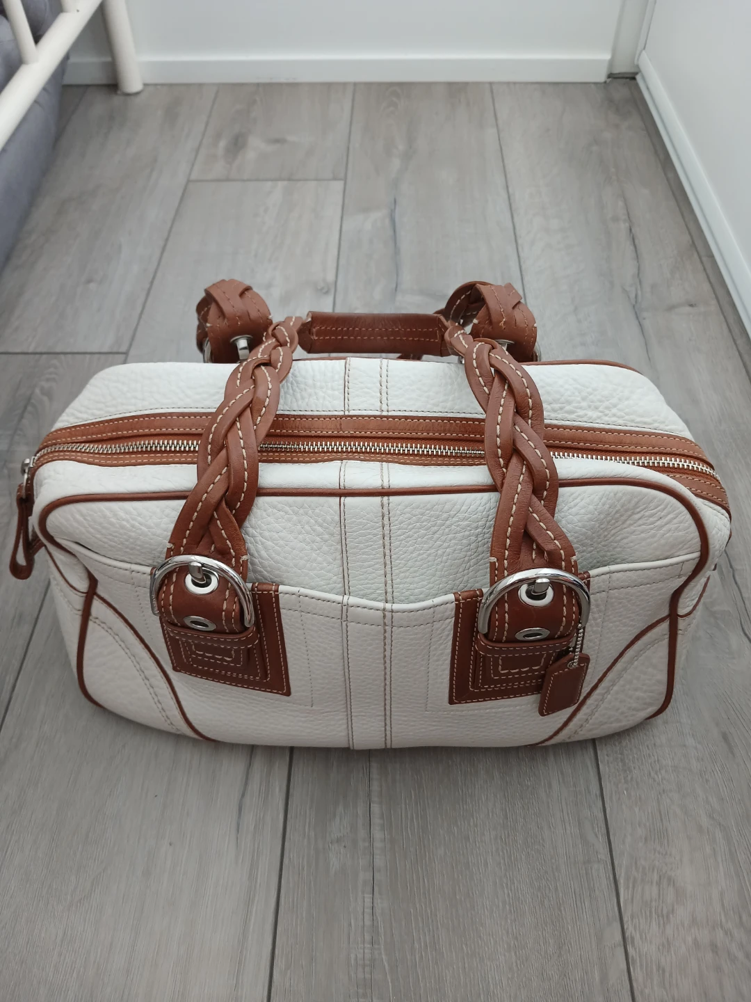 Coach White Leather Shoulder Bag with Brown Braided Handles - photo 3