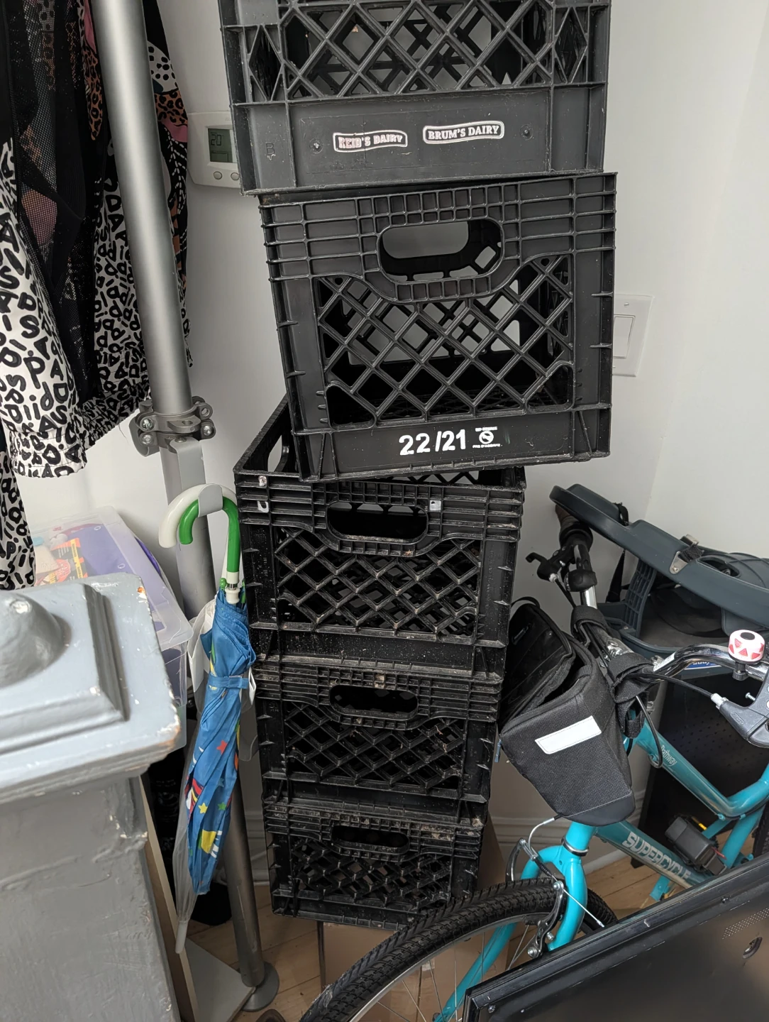 Set of 6 Black Plastic Milk Crates - photo 2