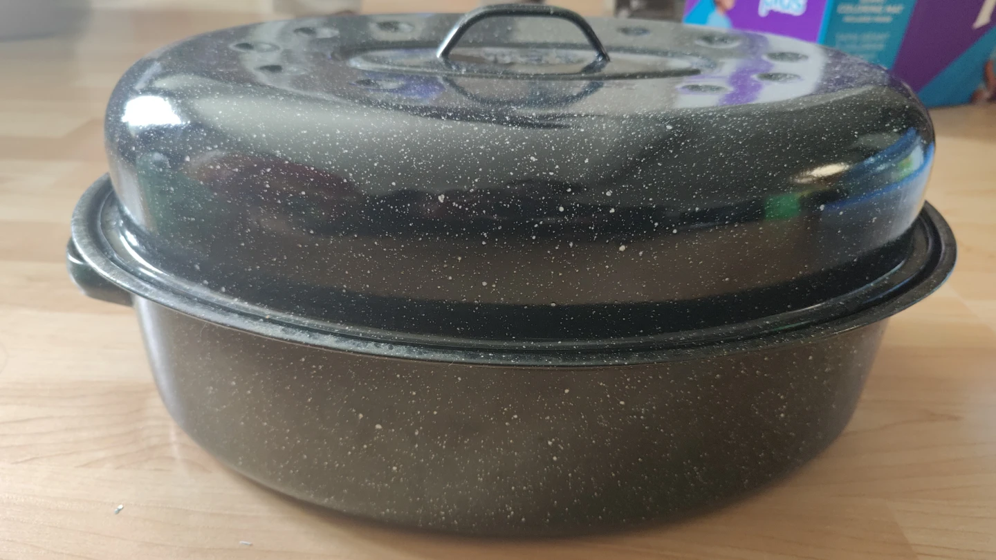 Black Roasting Pan with Lid - photo 3