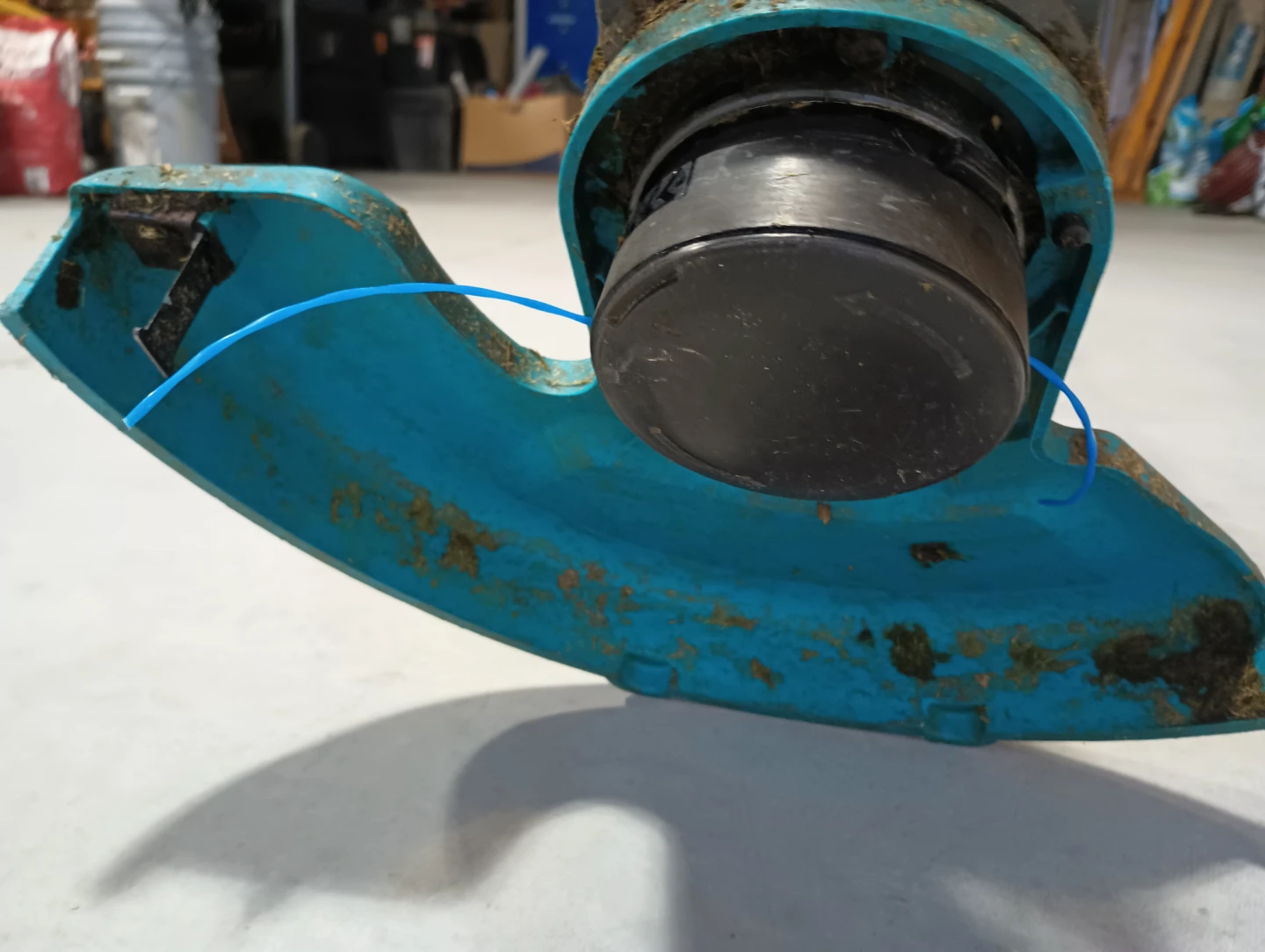 Yardworks Electric Weed Whipper - photo 4