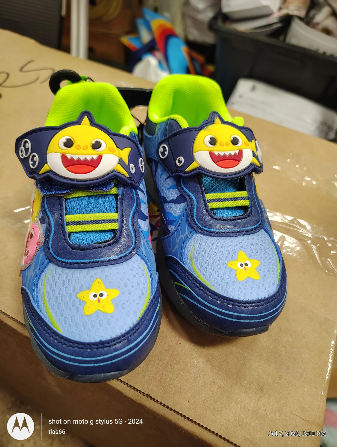 Boys Shark Shoes Size 9