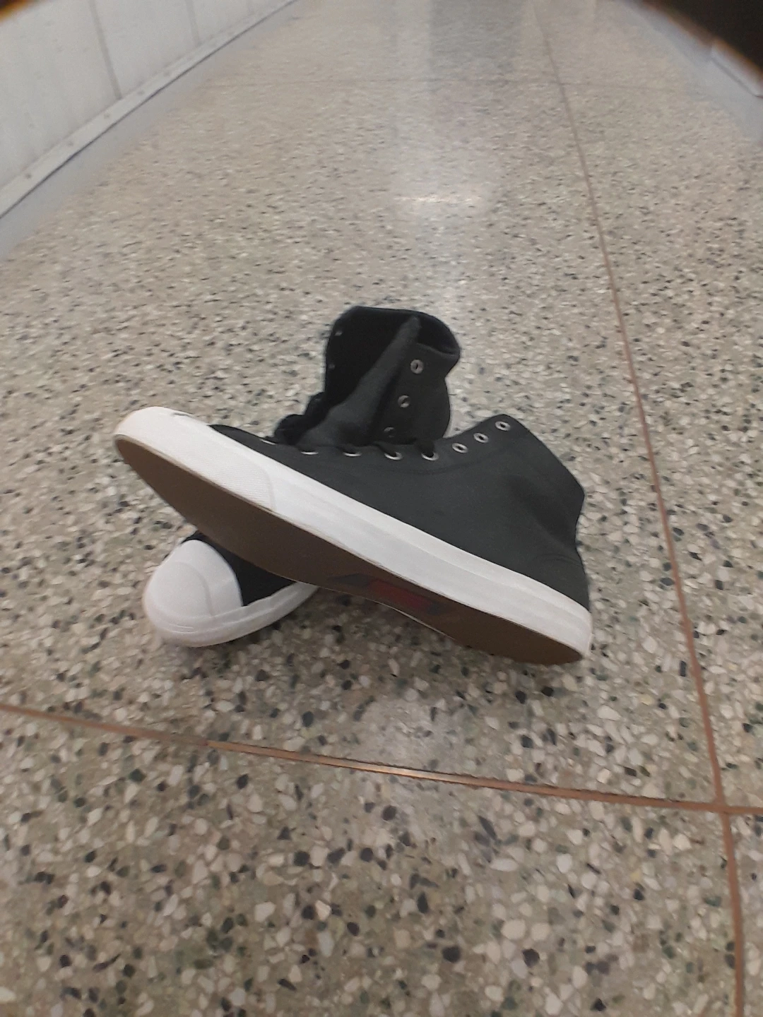 Black High-Top Sneakers Men's  Size 13 - photo 4