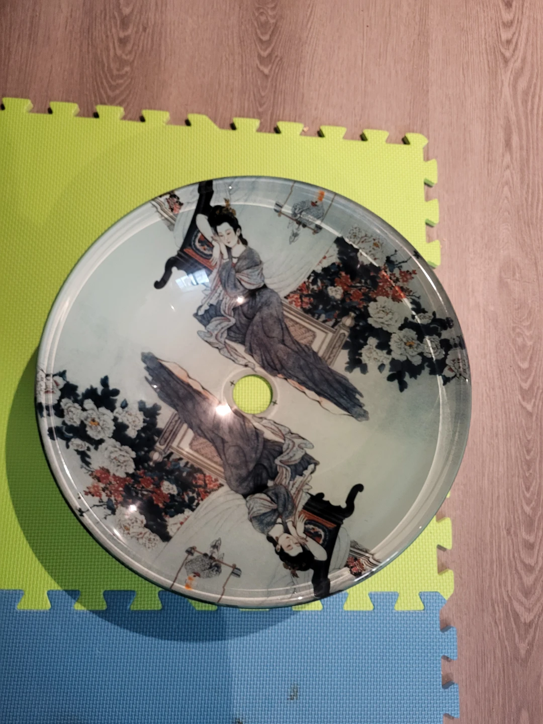 Tempered Glass Vessel Sink with Traditional Asian Motif