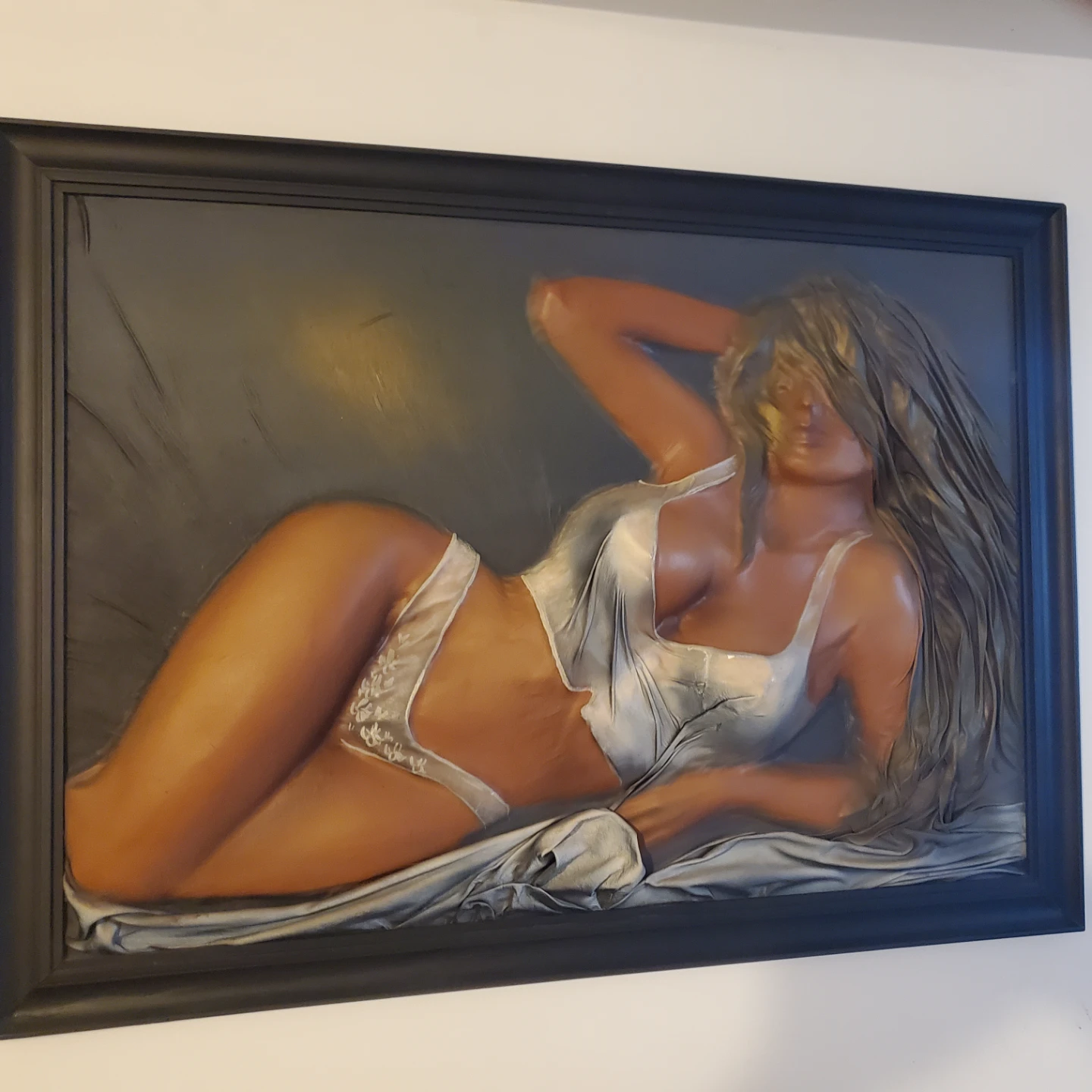 BEAUTIFUL!!! 3D LEATHER of Woman Lying Down